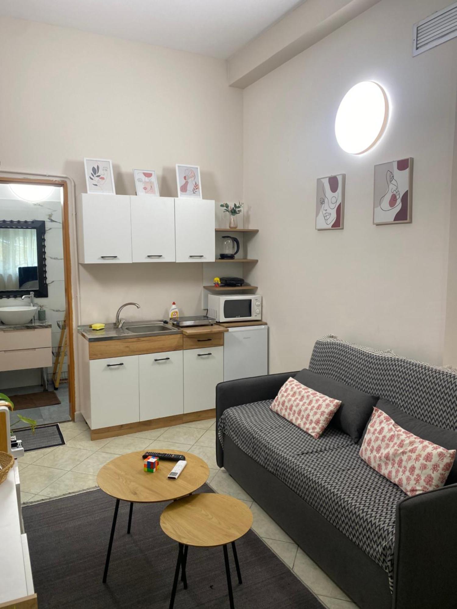 Dori'S Wilson Studio At Blloku Neighborhood Τίρανα Εξωτερικό φωτογραφία