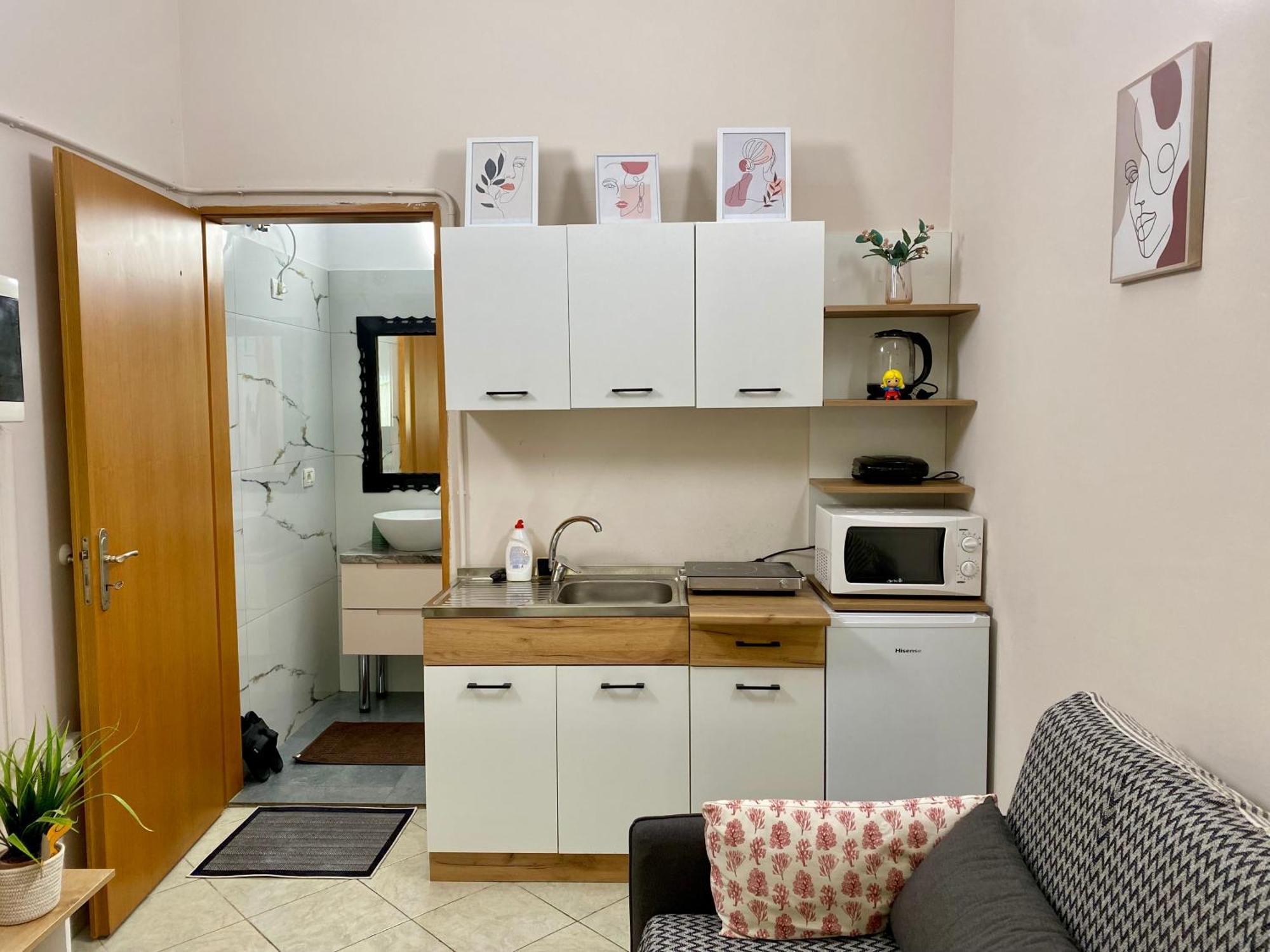 Dori'S Wilson Studio At Blloku Neighborhood Τίρανα Εξωτερικό φωτογραφία